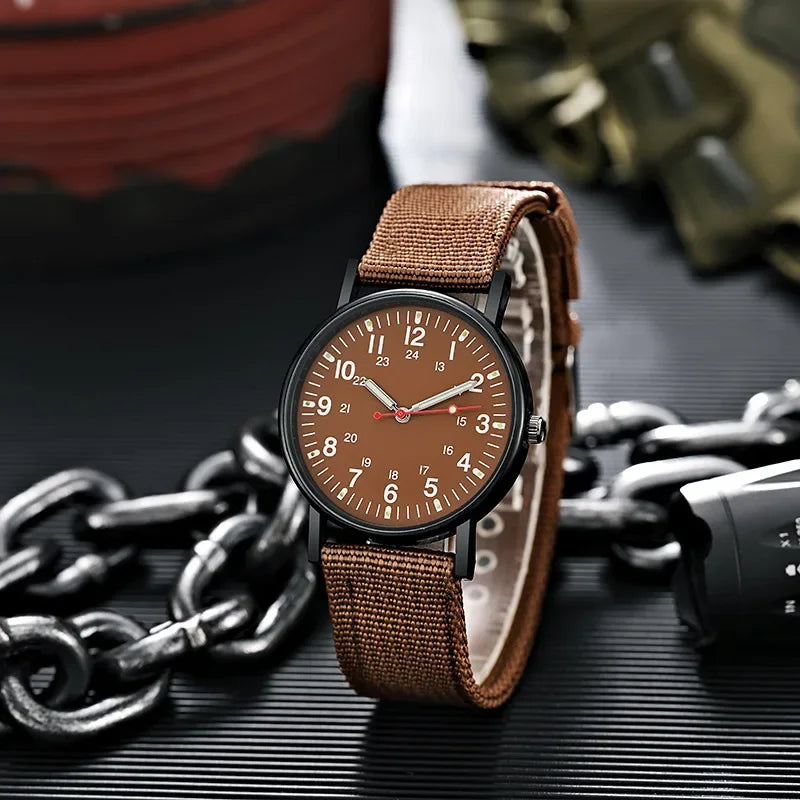 Relógio Militar Esportivo Masculino Luminoso, Resistente a Choques, Relógio de Pulso Masculino com Pulseira de Nylon Simples, Relógio Quartz Masculino.