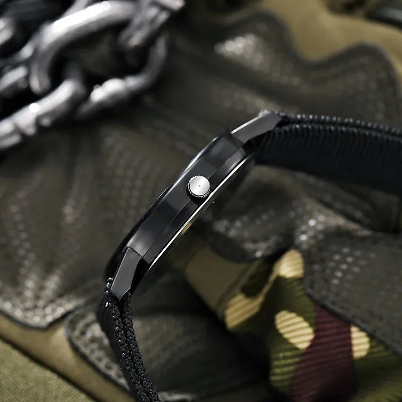 Relógio Militar Esportivo Masculino Luminoso, Resistente a Choques, Relógio de Pulso Masculino com Pulseira de Nylon Simples, Relógio Quartz Masculino.