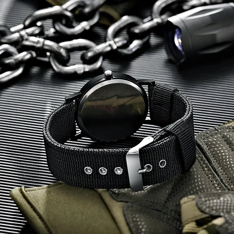 Relógio Militar Esportivo Masculino Luminoso, Resistente a Choques, Relógio de Pulso Masculino com Pulseira de Nylon Simples, Relógio Quartz Masculino.